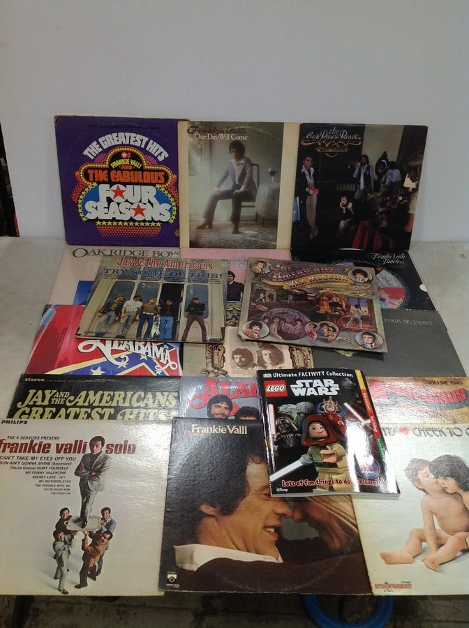 Vintage records and Star Wars Lego book(Frankie Valli, The Oak Ridge Boys, and more): Vintage records and Star Wars Lego book(Frankie Valli, The Oak Ridge Boys, and more)