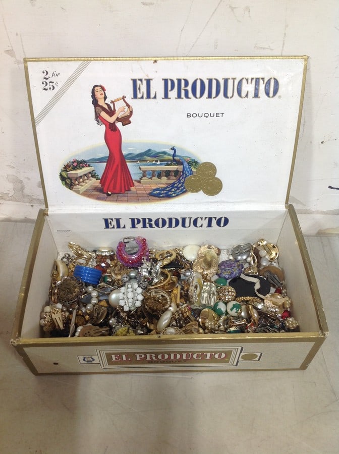 Costume jewelry in in El Producto cigar box (1 of 1)