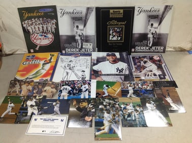 NY Yankees lot(books, magazines, and more)