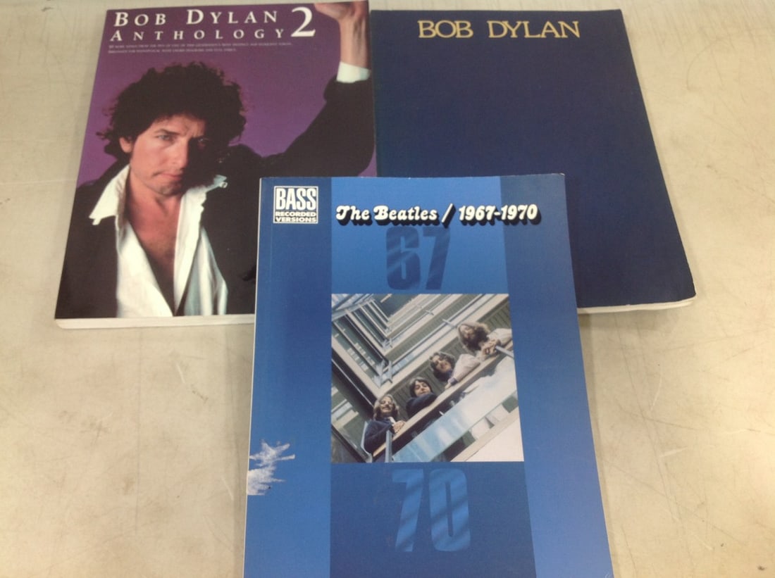 The Beatles 1967-1970 Yearbook, and Bob Dylan Books (1 of 1)