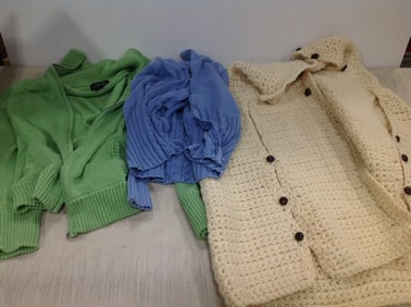 Jones New York Signature Sweater (Size: Med) Dress Barn Sweater (Size: Small) and more