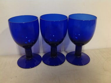 Blue Glasses (6in Tall)