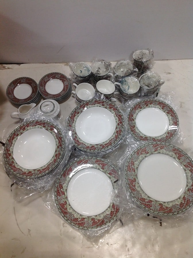 Mikasa Fine China Place Setting for 14: Mikasa Fine China Place Setting for 14