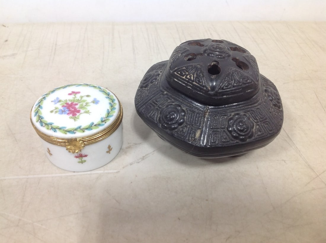 Vintage Japanese Incense Burner and Haviland Limoges Paris Trinket Box (Tallest - 2.5in) (1 of 1)