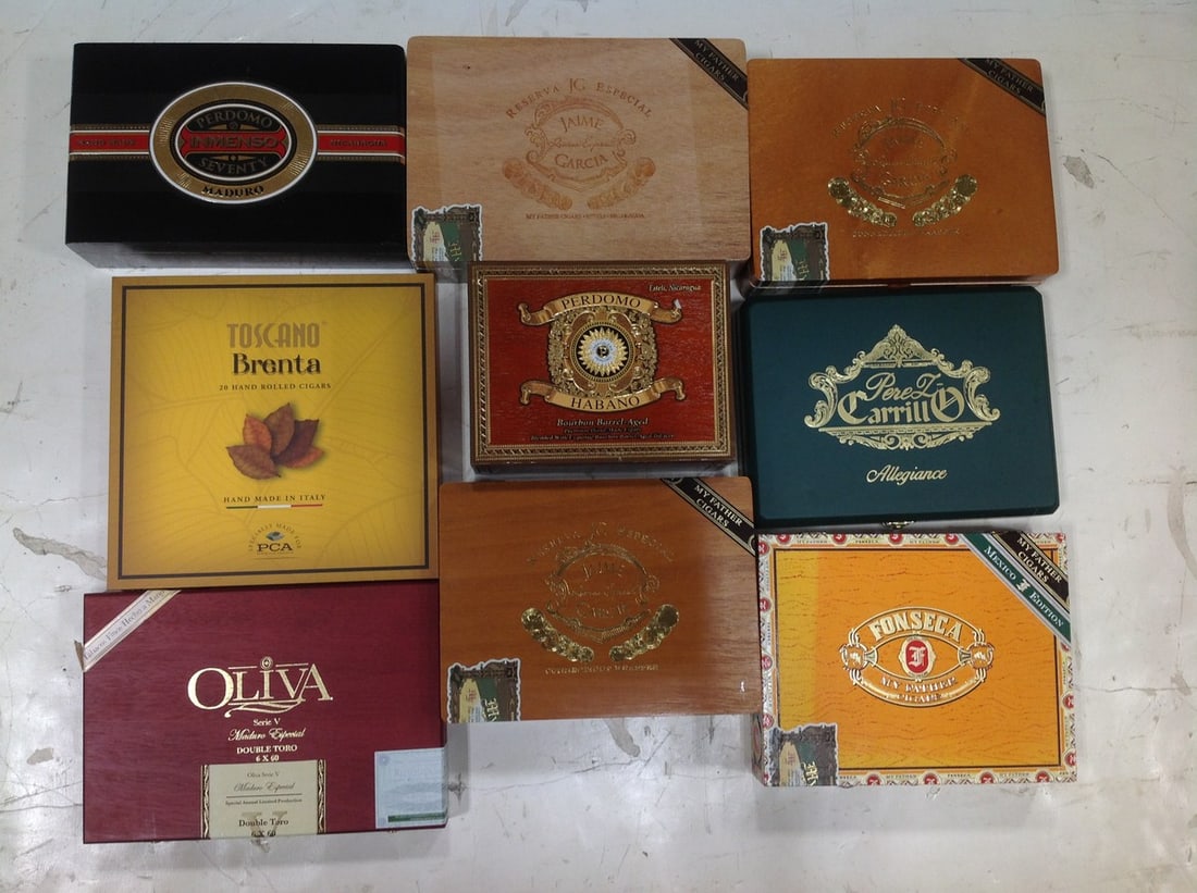 Vintage Cigar Boxes: Vintage Cigar Boxes