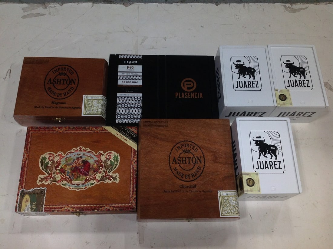 Vintage Cigar Boxes (1 of 1)