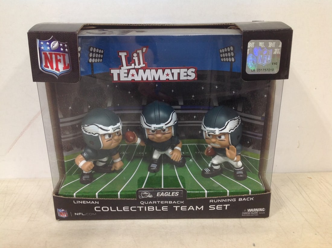 NFL Eagles Lil' Teammates Collectible Team Set *NEW IN BOX*: NFL Eagles Lil' Teammates Collectible Team Set *NEW IN BOX*
