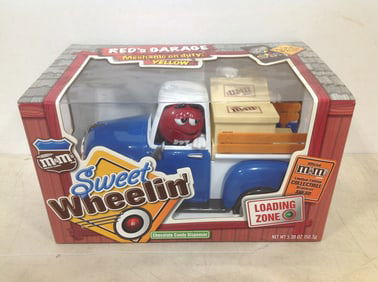 M&Ms Sweet Wheelin Chocolate Candy Dispenser *NEW IN BOX*