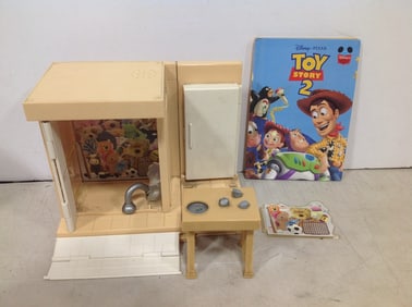 Toy Story 2 Book and Collectible Toy Set