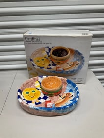 Cardinal chip and dip tray