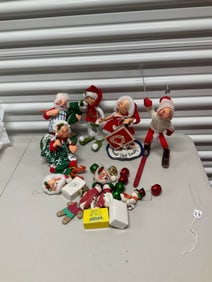 Lot of Annalee dolls