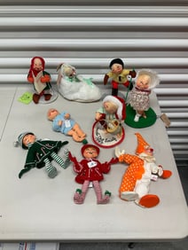 Lot of Annalee dolls