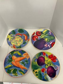 Lot of 4 decorative plates
