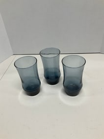 Lot of 3 blue glass cups