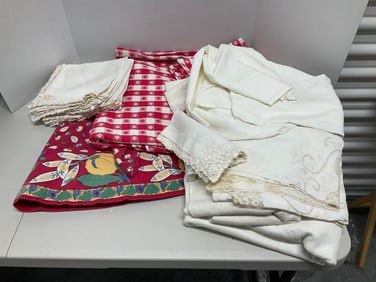 Lot of kitchen linens and more