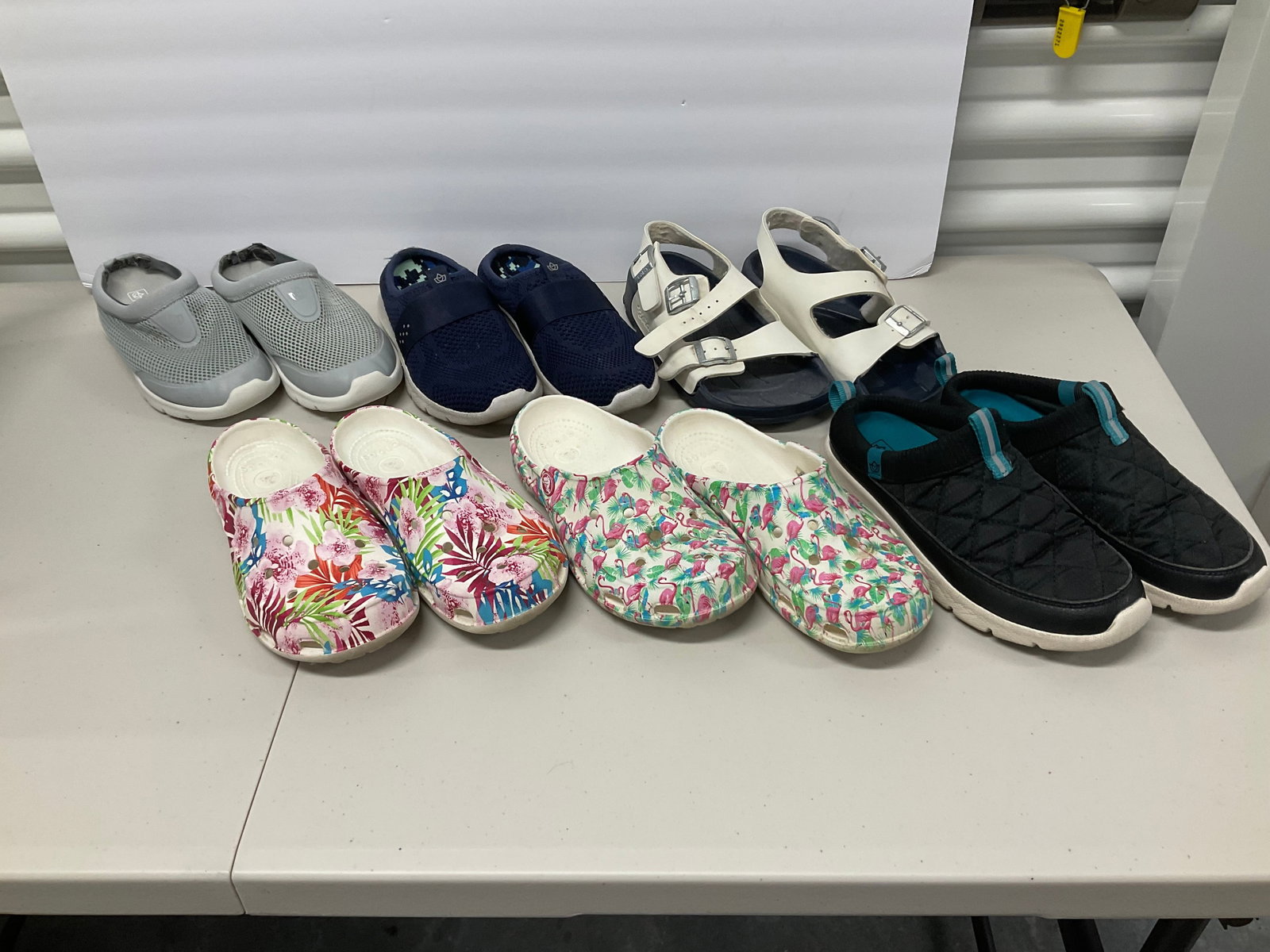 Lot of womens shoes: Lot of womens shoes