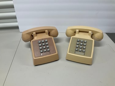 Lot of 2 vintage phones