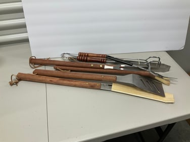 like new grilling utensils