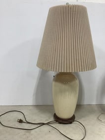 Table lamp with frilled shade