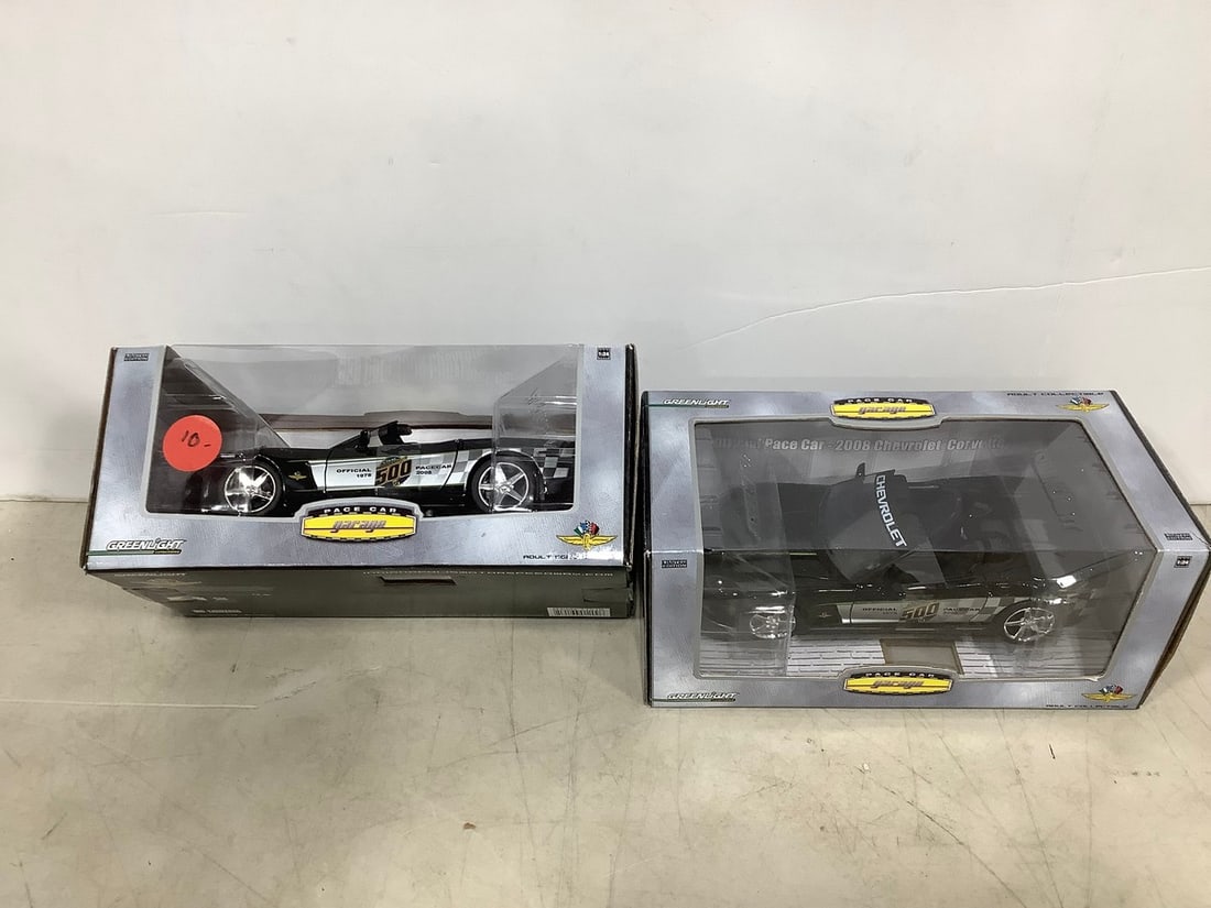 Limited edition Greenlight pace car garage car models(2008 chevrolet Corvettes-new in box): Limited edition Greenlight pace car garage car models(2008 chevrolet Corvettes-new in box)