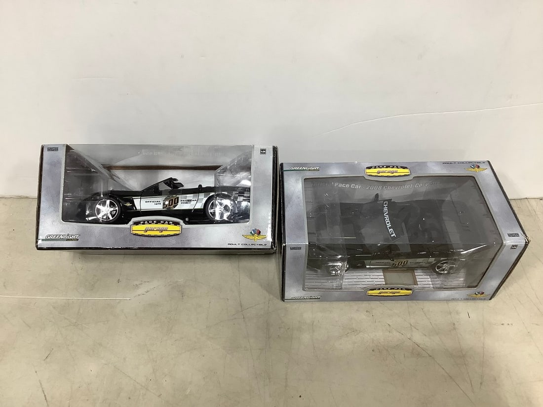 Limited edition Greenlight pace car garage car models(2008 chevrolet Corvettes-new in box): Limited edition Greenlight pace car garage car models(2008 chevrolet Corvettes-new in box)