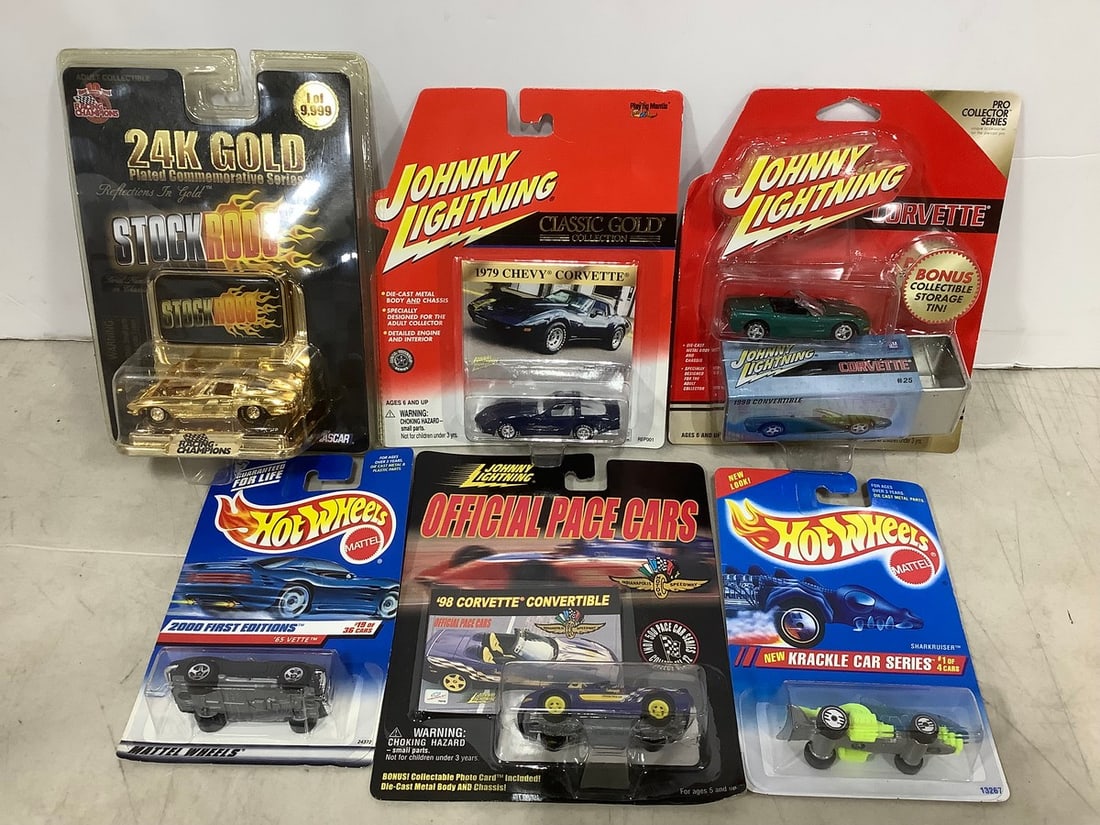 Diecast collectibles(Johnny Lightning, HotWheels, and more-new in box): Diecast collectibles(Johnny Lightning, HotWheels, and more-new in box)