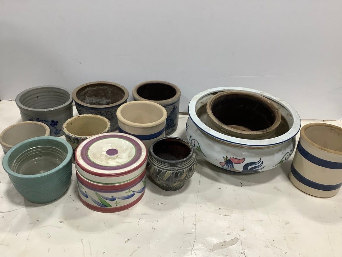 Carious Ceramic Planters (Largest - 5.5inx11in): Carious Ceramic Planters (Largest - 5.5inx11in)