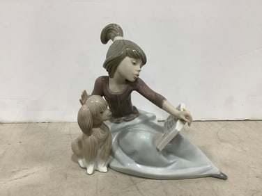 Lladro Ceramic Statue (6.5in Tall)