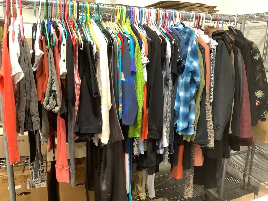 Vintage 80s & '90s Clothing *rack not included* (Sizes: x-small 0-2): Vintage 80s & '90s Clothing *rack not included* (Sizes: x-small 0-2)