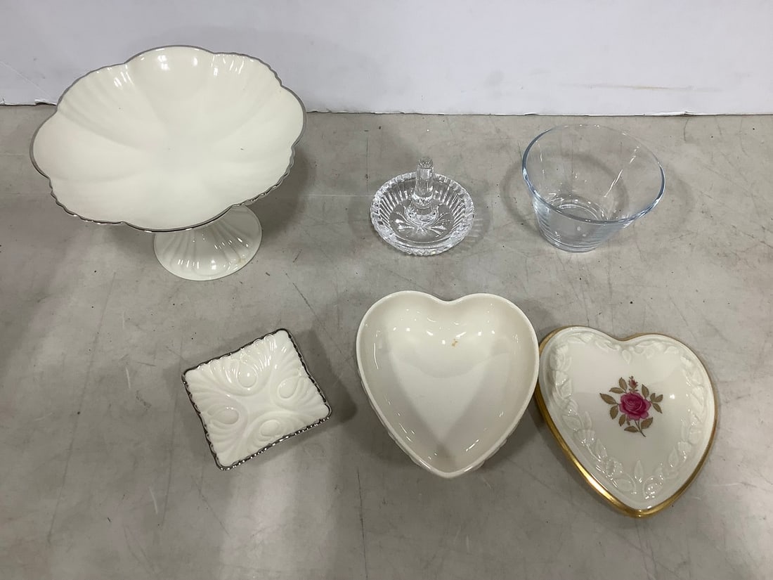 Lenox Dish/ Ceramic Containers, Glass Bowl, and more (Tallest - 4.5in) (1 of 1)