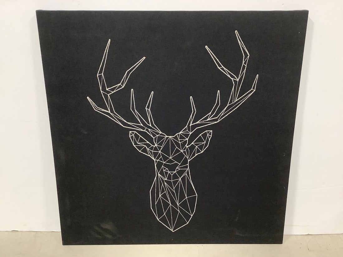 Deer Canvas Artwork (22.5inx22.5in): Deer Canvas Artwork (22.5inx22.5in)