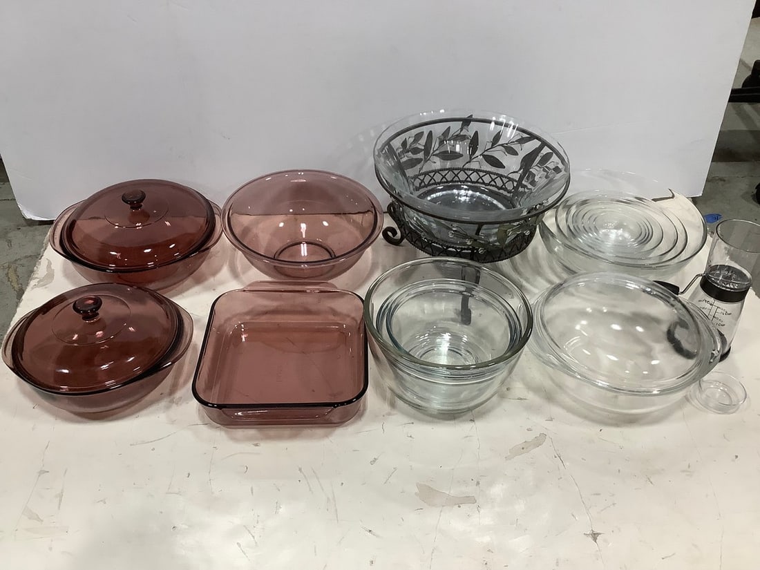 Vision Pyrex and other Pyrex bowls(8.25in.): Vision Pyrex and other Pyrex bowls(8.25in.)