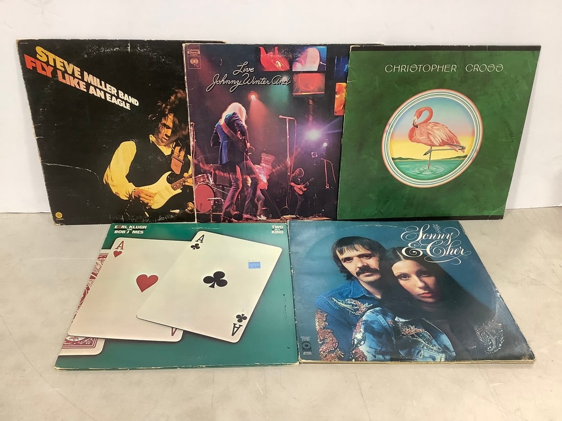 Vintage records(Christopher Cross, Steve Miller Band, Sonny &Cher, and more): Vintage records(Christopher Cross, Steve Miller Band, Sonny &Cher, and more)