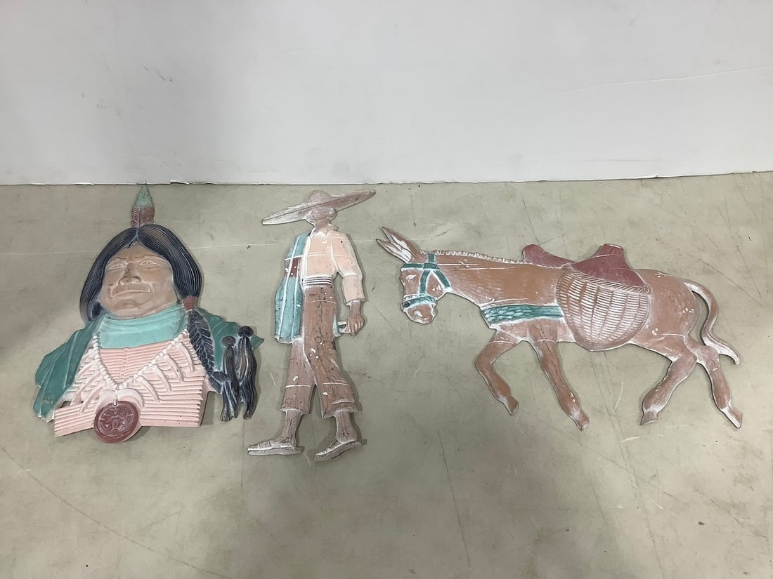 Cast metal wall art(tallest 13.5in.): Cast metal wall art(tallest 13.5in.)