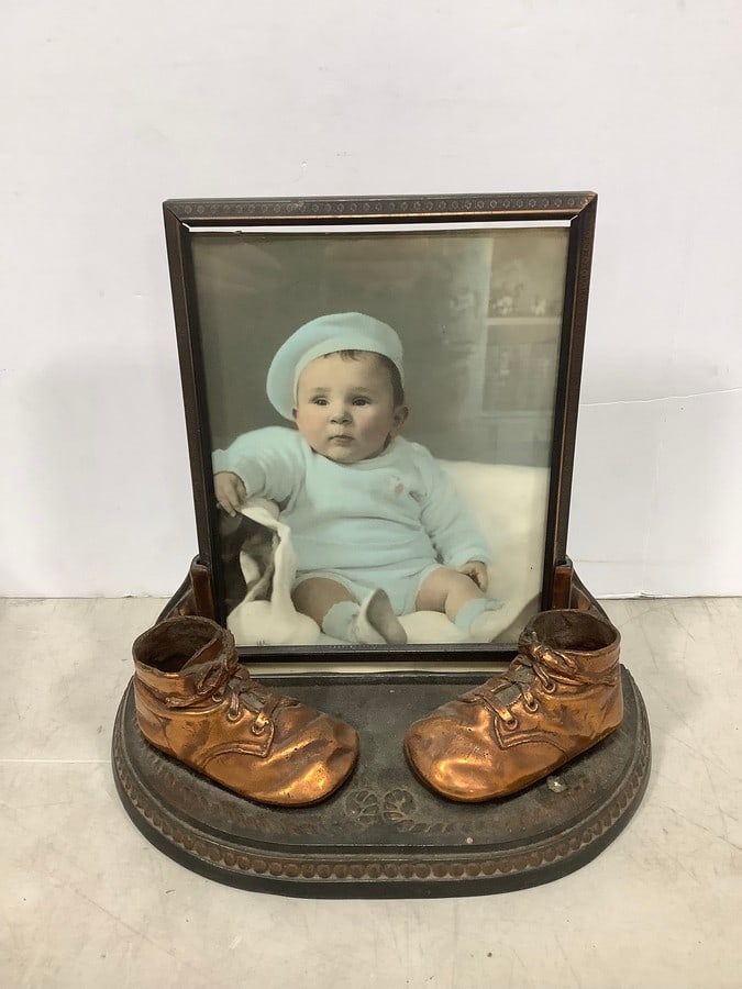 Decorative frame with photograph (holds 7x9 photo): Decorative frame with photograph (holds 7x9 photo)