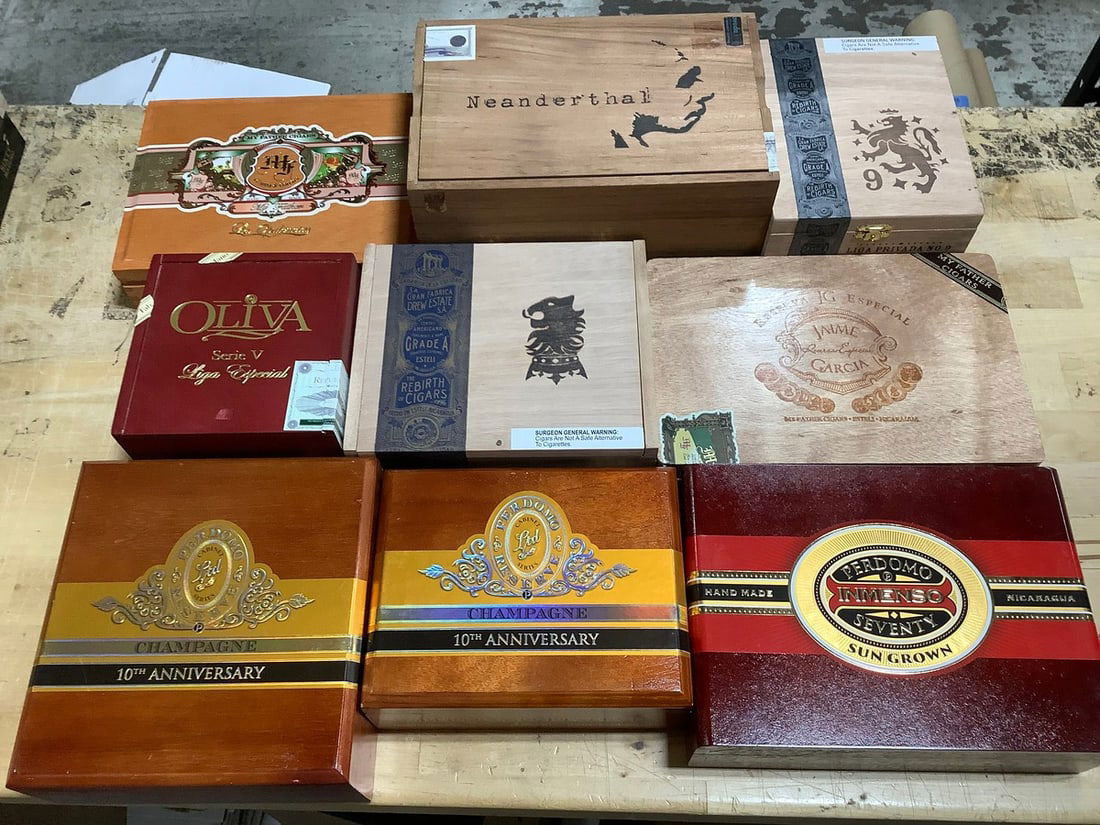 Various cigar boxes (1 of 1)