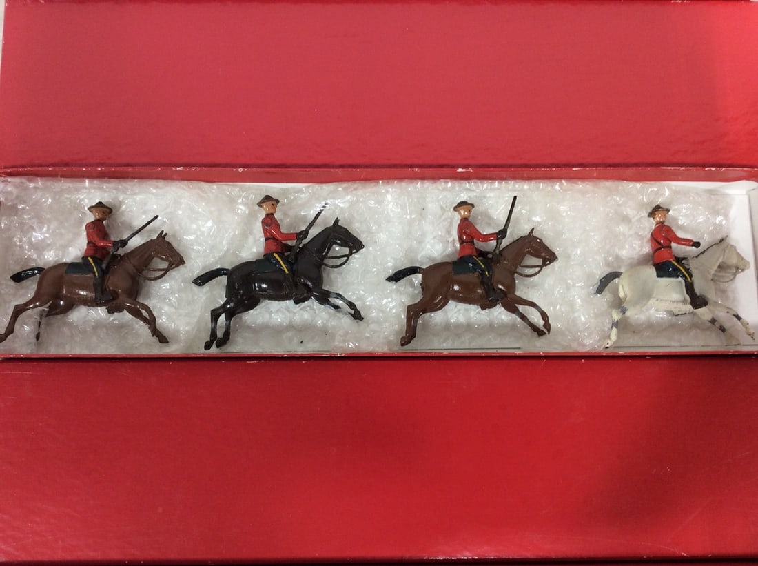 Vintage drums & Bugles of the Line metal figurines: Vintage drums & Bugles of the Line metal figurines