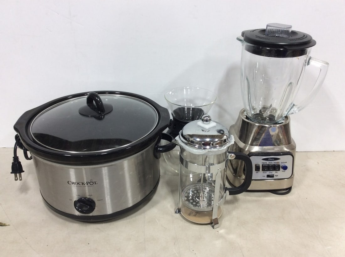 Oster blender, Crock Pot, and more (1 of 1)