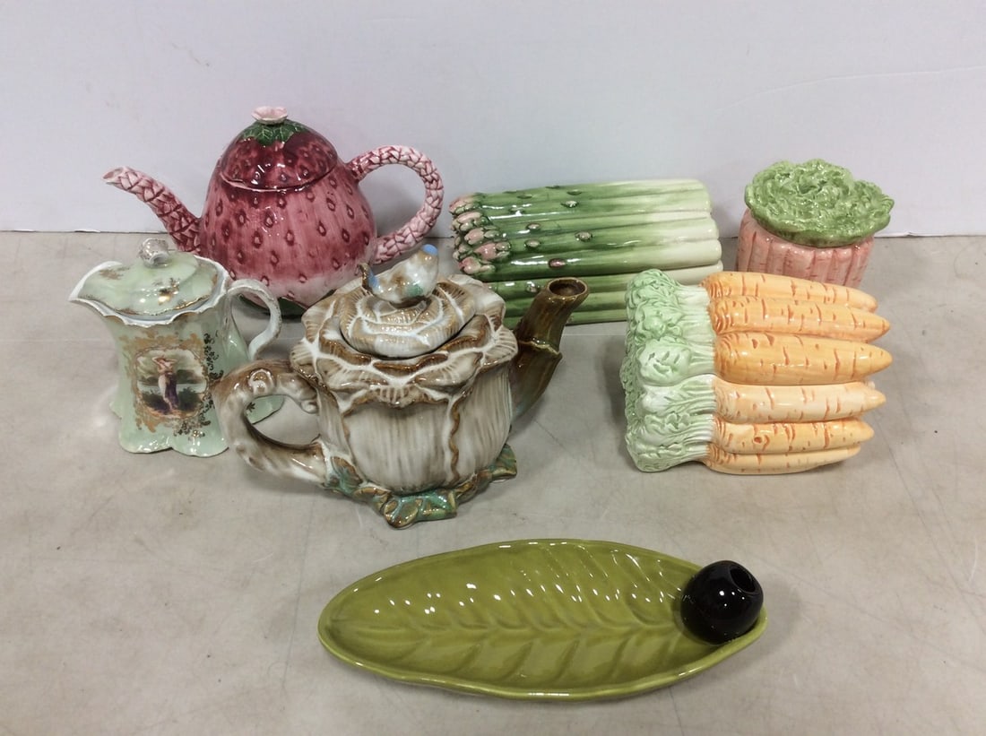 Various Vegetable Ceramic Containers, Ceramic Teapot, and more (Tallest - 6.25in): Various Vegetable Ceramic Containers, Ceramic Teapot, and more (Tallest - 6.25in)