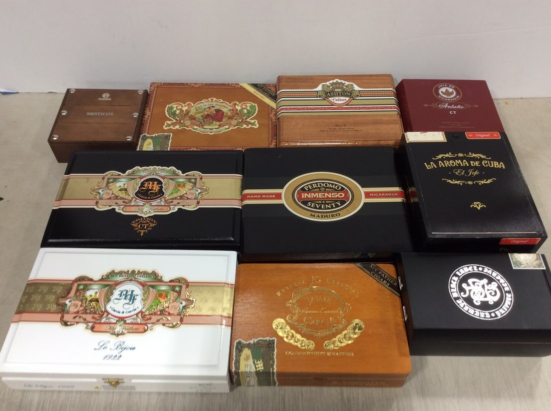 Various Cigar Boxes: Various Cigar Boxes