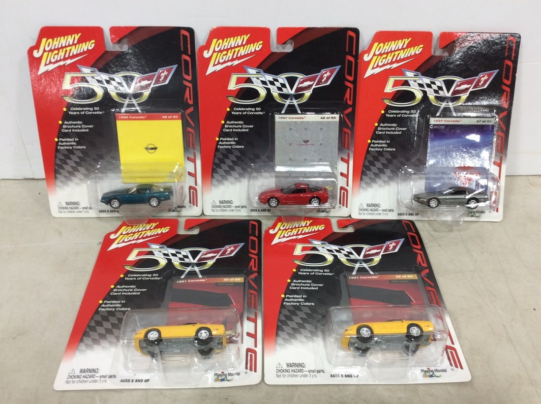 Various Johnny Lightning Corvette Die Cast Collectibles *new in box* (1 of 1)