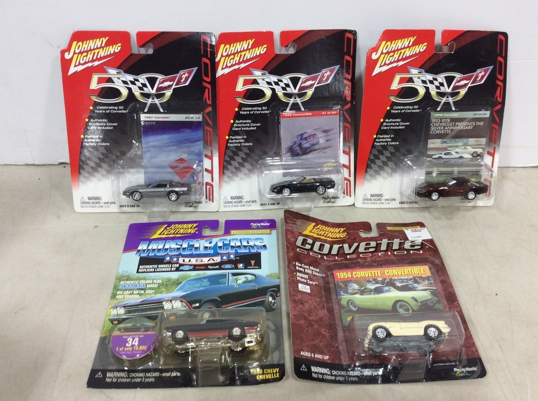 Various Johnny Lightning Corvette Die Cast Collectibles *new in box* (1 of 1)