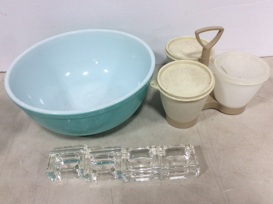 Pyrex Mixing Bowl (4.5inx10.5in), Plastic Condiment Set, and Glass Candle Holders: Pyrex Mixing Bowl (4.5inx10.5in), Plastic Condiment Set, and Glass Candle Holders