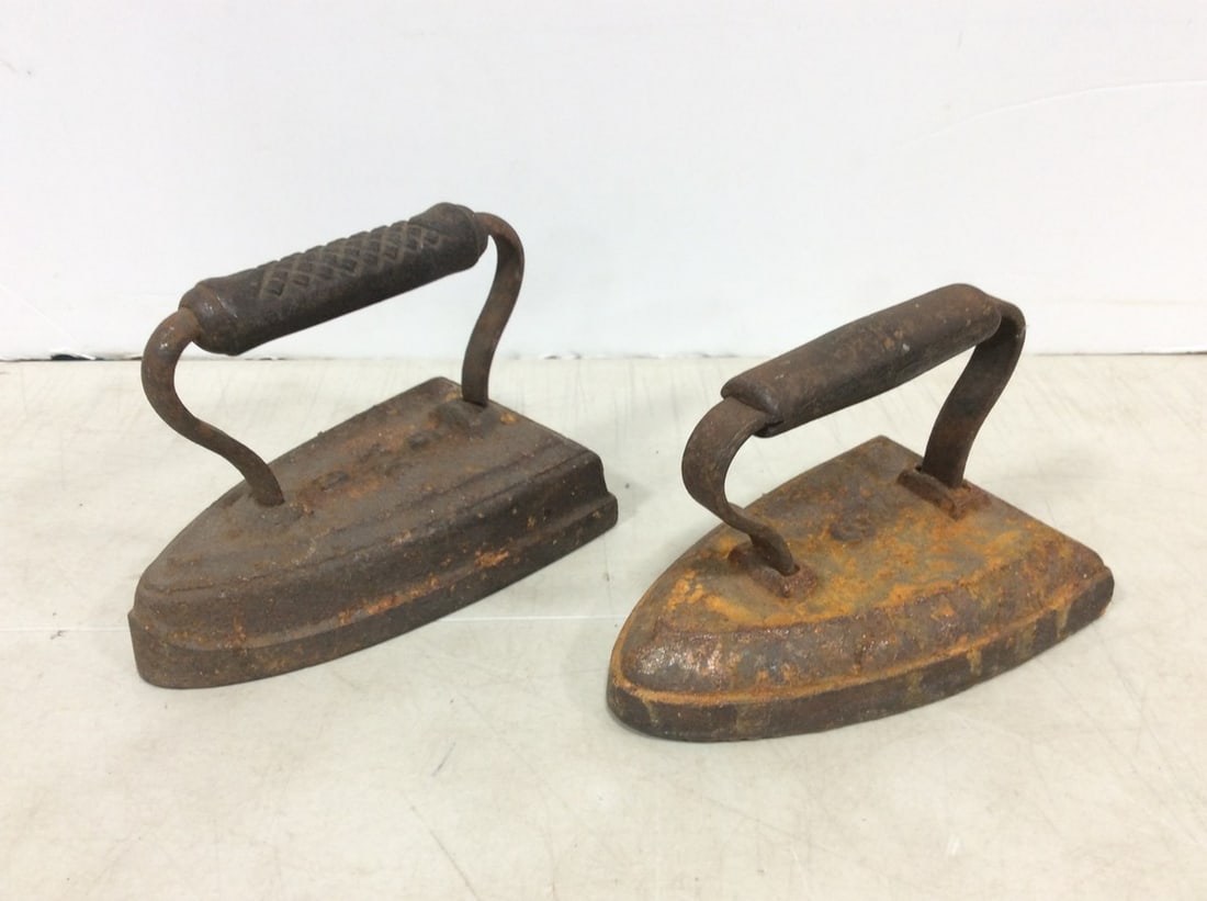 Cast Iron Flat Irons (1 of 1)