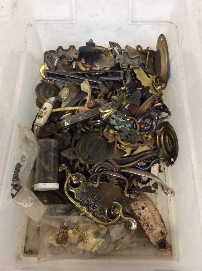 Various furniture handles: Various furniture handles