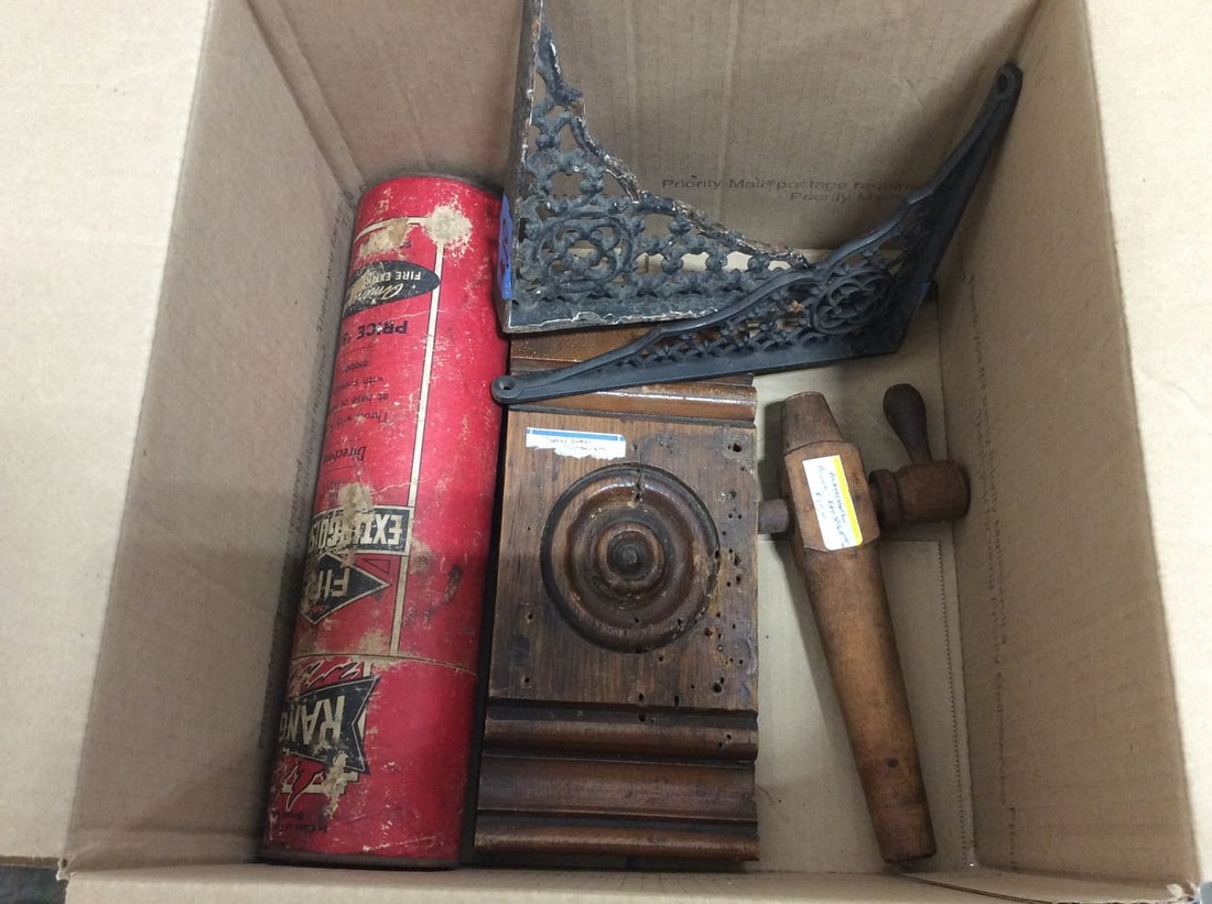 Ends corner pieces, door trim molding, and more (1 of 1)