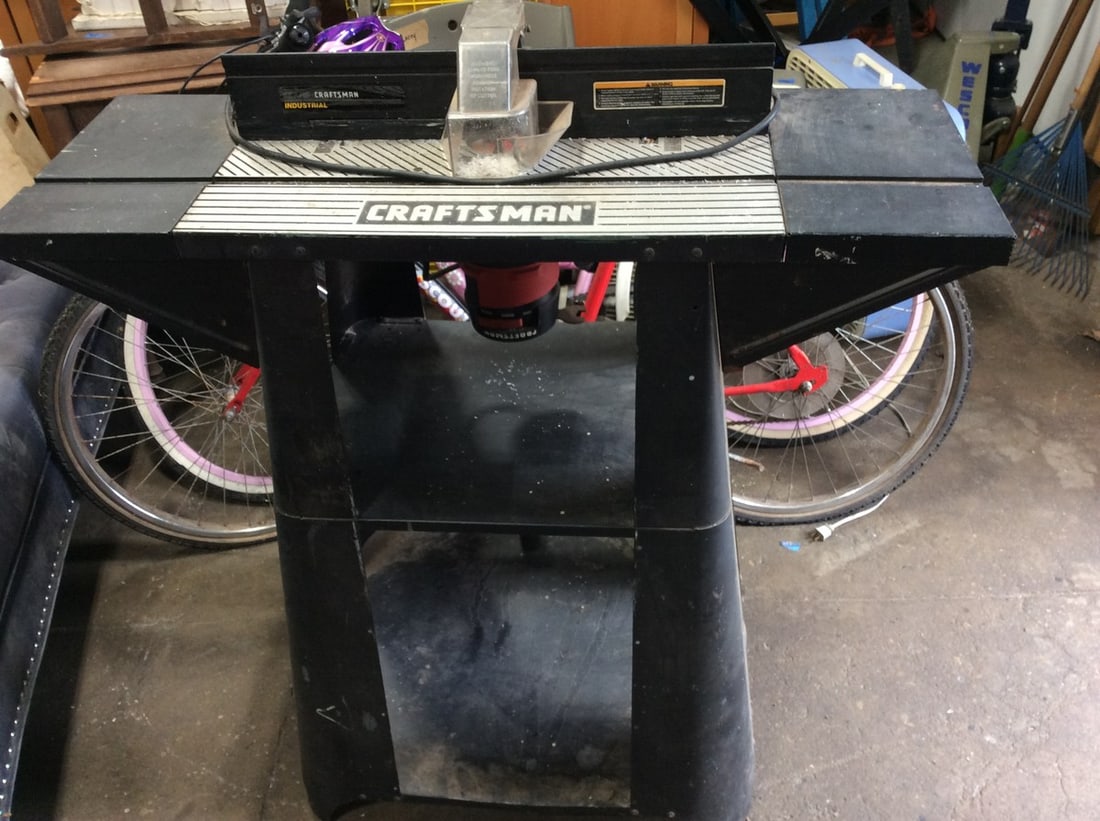 Craftsman router endtable: Craftsman router endtable