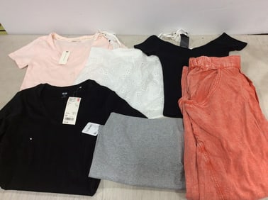 Women's shirts(Abercrombie & Fitch, Uniqlo,etc.-various sizes)
