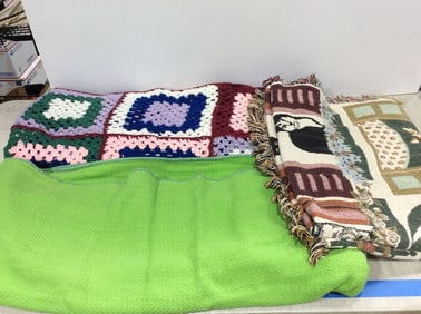 Various blankets(handmade crochet and more)