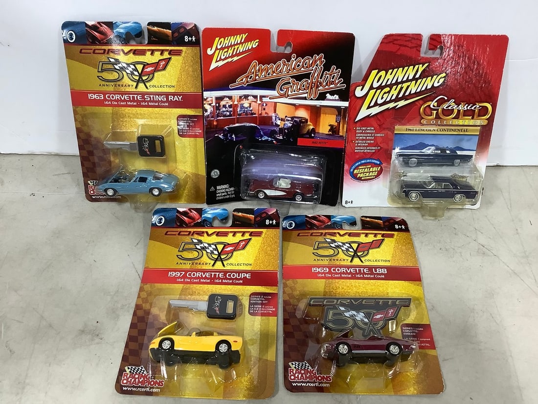 Johnny Lightning and Corvette diecast metal collectibles(new in box): Johnny Lightning and Corvette diecast metal collectibles(new in box)